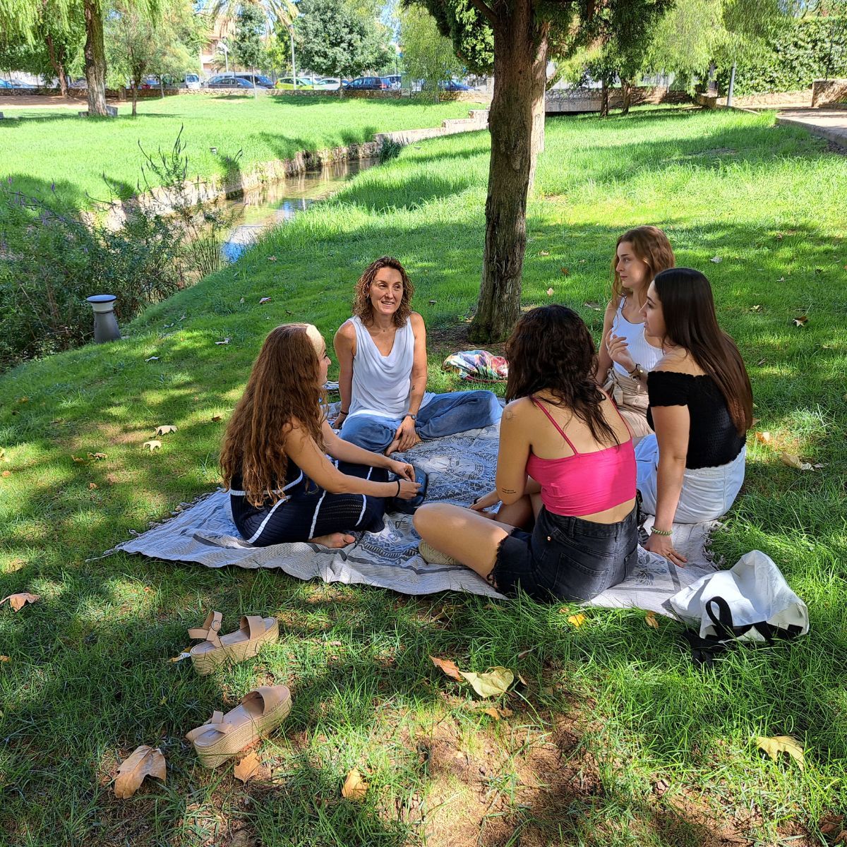 círculos de jovenes y adolescentes